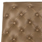 Fauteuil club capitonné de style médiéval - 25 cm de large x 30 cm de profondeur x 32 cm de haut